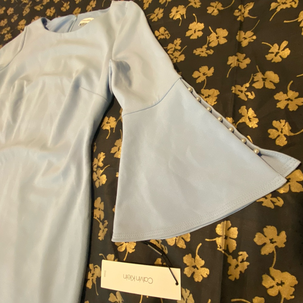 NWT Calvin Klein Bell Sleeve Sheath Dress Blue with Pearl Accents / Size 4 - Picture 7 of 16